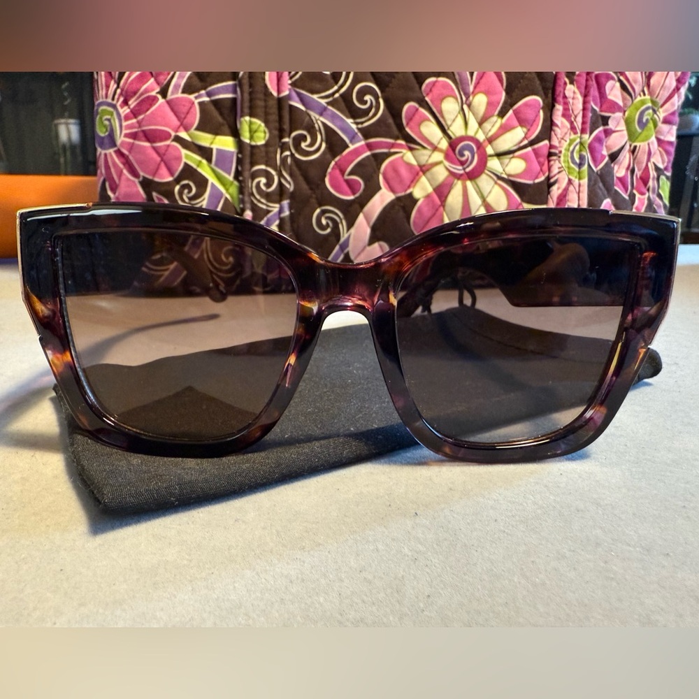 Brown Tortoiseshell Sunglasses with Gradient Lenses